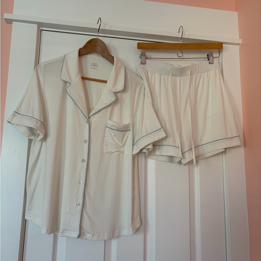 Cozy Earth Women's Ivory Bamboo Stretch-knit Short Sleeve Pajama Set with Trim